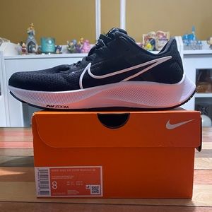 Nike Air Zoom Pegasus 38 - Black - Women 8